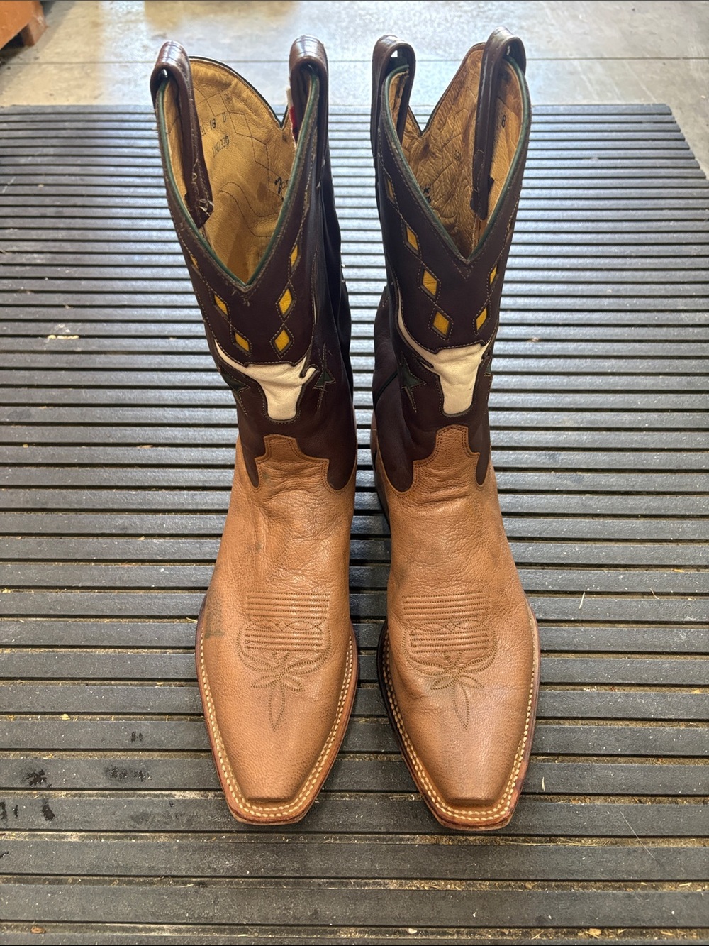 Tony Lama pointed toe cowboy boots men’s size 13d